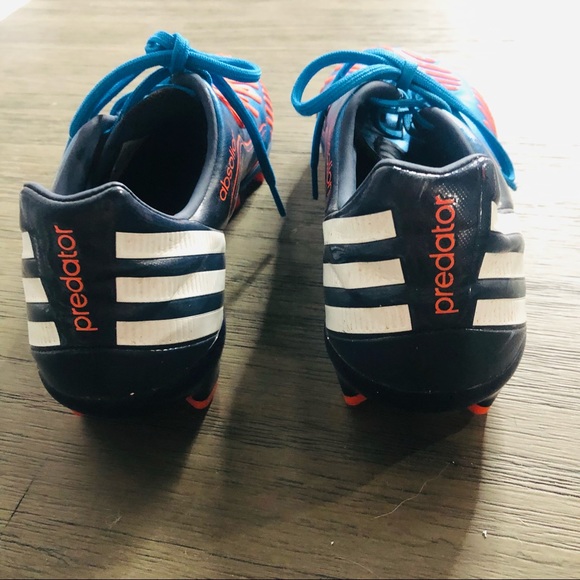 ADIDAS • Predator • cleats • 8 men’s / unisex main image 7